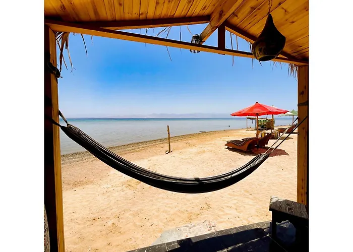Kamp alanı Live The Bedouinlife Nuweiba`