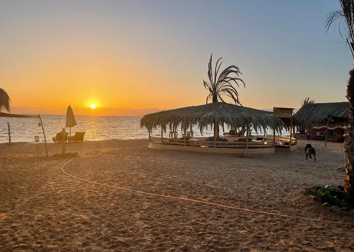 Kamp alanı Live The Bedouinlife Nuweiba`